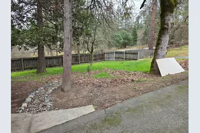 4090 Williams Highway, Grants Pass, OR 97527 - Photo 9