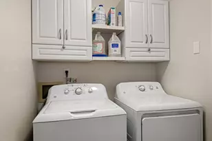 3041 SW Salmon Ave, Redmond, OR 97756 - Photo 13