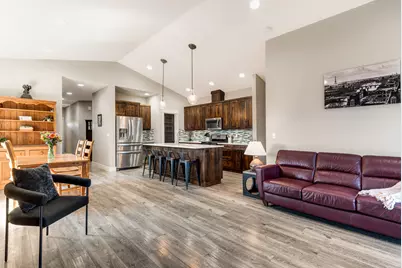 2382 NE Jackson Avenue, Bend, OR 97701 - Photo 3