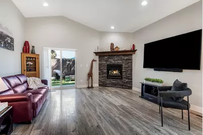 2382 NE Jackson Avenue, Bend, OR 97701 - Photo 3