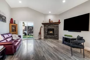 2382 NE Jackson Ave, Bend, OR 97701 - Photo 3