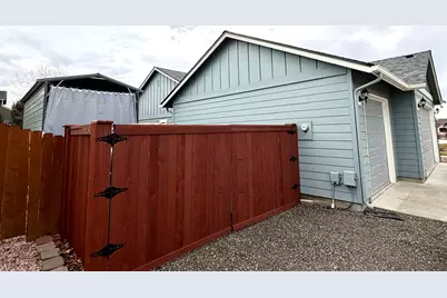 2921 NW 19th Street, Redmond, OR 97756 - Photo 3