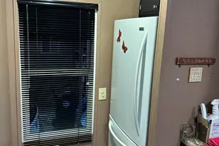 3700 Bellinger Ln, Medford, OR 97501 - Photo 9