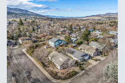 139 N Wightman Street, Ashland, OR 97520 - Photo 25