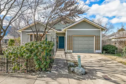 139 N Wightman Street, Ashland, OR 97520 - Photo 3