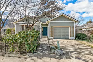 139 N Wightman St, Ashland, OR 97520 - Photo 3