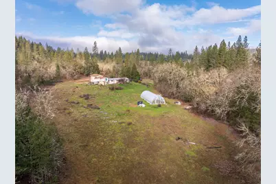 424 Genverna Glen, Grants Pass, OR 97527 - Photo 1