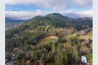 424 Genverna Glen, Grants Pass, OR 97527 - Photo 21