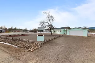 104 Hart Cir, Shady Cove, OR 97539 - Photo 19