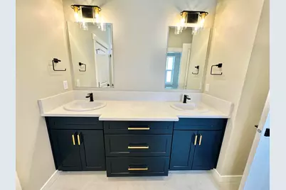 646 Terrazzo Way, Medford, OR 97501 - Photo 5