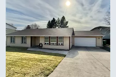 5704 Upland Drive, Klamath Falls, OR 97603 - Photo 3