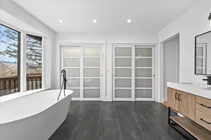 200 Timberlake Dr, Ashland, OR 97520 - Photo 29