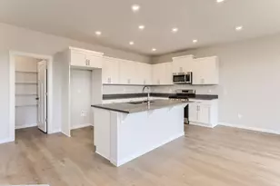 20695 Town Dr, Bend, OR 97701 - Photo 5