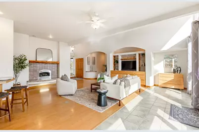 23445 Butterfield Trail, Bend, OR 97702 - Photo 9