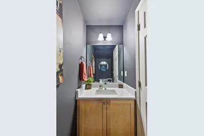 111 NW Hawthorne Avenue #APT 1, Bend, OR 97703 - Photo 17