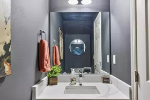 111 NW Hawthorne Ave, Bend, OR 97703 - Photo 17