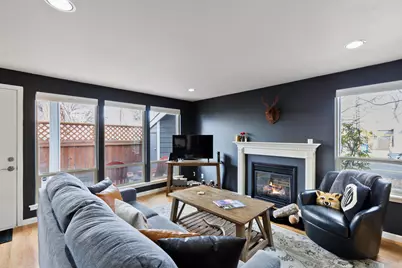 111 NW Hawthorne Avenue #APT 1, Bend, OR 97703 - Photo 1