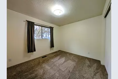 1661 NE Terrace Drive, Grants Pass, OR 97526 - Photo 11