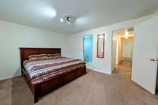 1661 NE Terrace Dr, Grants Pass, OR 97526 - Photo 7