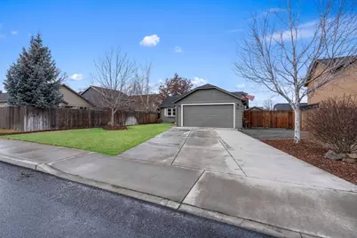 701 NW Green Forest Circle, Redmond, OR 97756 - Photo 23