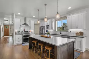 60863 Garrison Dr, Bend, OR 97702 - Photo 21