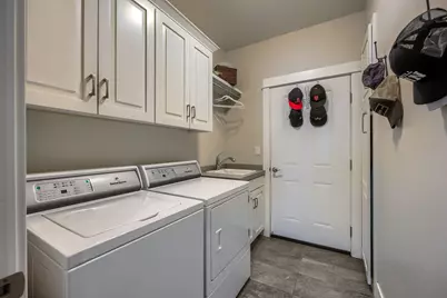 4040 Crystal Springs Drive, Medford, OR 97504 - Photo 19