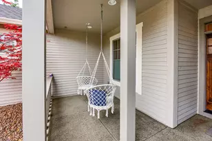 4040 Crystal Springs Dr, Medford, OR 97504 - Photo 3