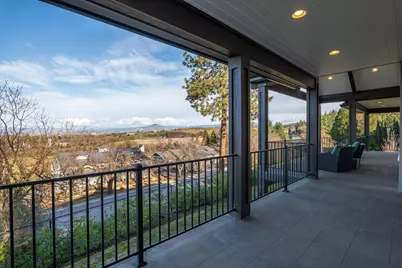 754 E California Street, Jacksonville, OR 97530 - Photo 3