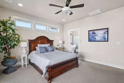 754 E California Street, Jacksonville, OR 97530 - Photo 19