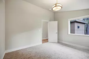 60734 Golf Village Loop, Bend, OR 97702 - Photo 19