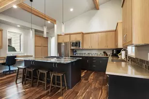 60734 Golf Village Loop, Bend, OR 97702 - Photo 7