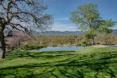 13290 Table Rock Road, Central Point, OR 97502 - Photo 9