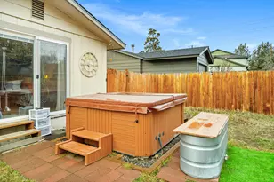 1540 NE Bear Creek Rd, Bend, OR 97701 - Photo 9