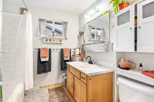 1540 NE Bear Creek Rd, Bend, OR 97701 - Photo 5