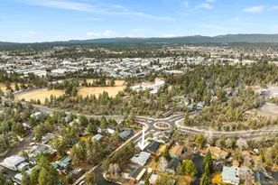 1540 NE Bear Creek Rd, Bend, OR 97701 - Photo 11