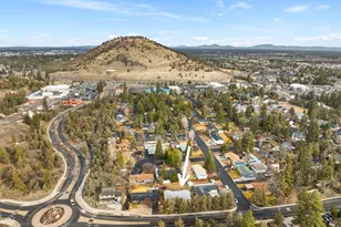 1540 NE Bear Creek Rd, Bend, OR 97701 - Photo 9