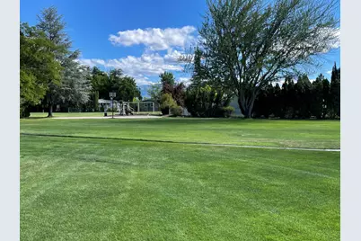 701 Tawn Cheree, Medford, OR 97501 - Photo 25