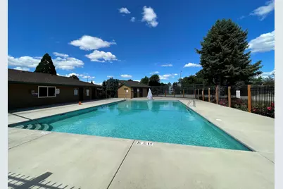 701 Tawn Cheree, Medford, OR 97501 - Photo 23