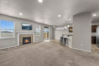 2691 NE 6th Drive, Redmond, OR 97756 - Photo 3