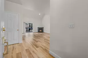 19550 Brookside Way, Bend, OR 97702 - Photo 3