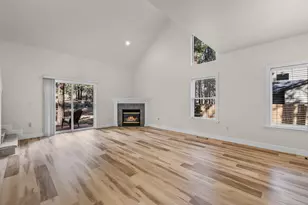 19550 Brookside Way, Bend, OR 97702 - Photo 5