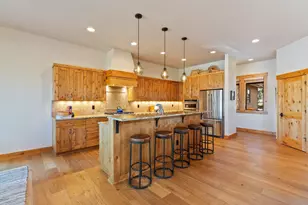 16892 Royal Coachman Dr, Sisters, OR 97759 - Photo 15