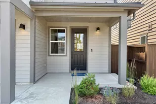 21416 SE Krakatoa Ct, Bend, OR 97702 - Photo 3