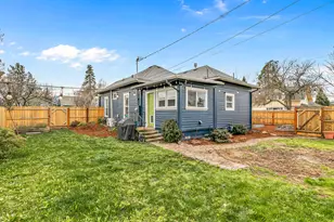 1032 W 10th St, Medford, OR 97501 - Photo 23