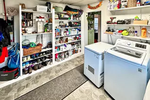 1032 W 10th St, Medford, OR 97501 - Photo 21