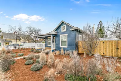 1032 W 10th Street, Medford, OR 97501 - Photo 3