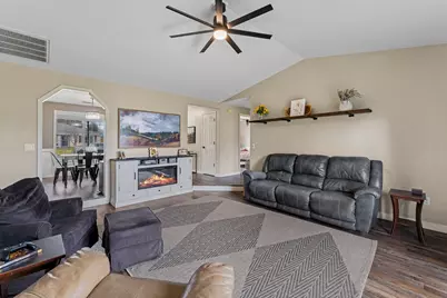 1204 Heather Lane, Central Point, OR 97502 - Photo 13