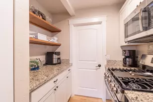 1202 NW B St, Grants Pass, OR 97526 - Photo 13
