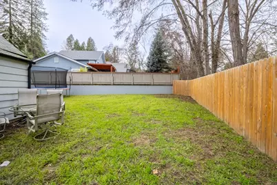 1202 NW B Street, Grants Pass, OR 97526 - Photo 31