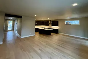 61425 SE Daybreak Ct, Bend, OR 97702 - Photo 5
